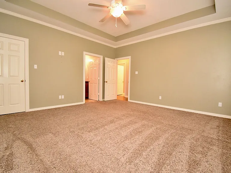 2434 Melody Ln — Photo 10
