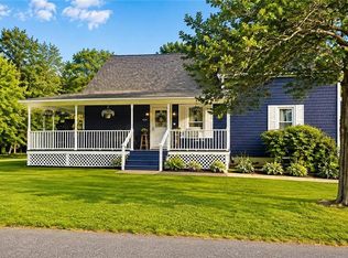 424 Buxton St, North Smithfield, RI 02896