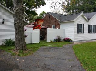 34 Lucerne Rd, Springfield, MA 01119