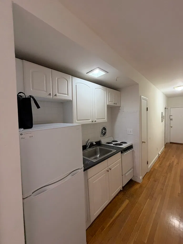 531 Beacon St — Photo 4