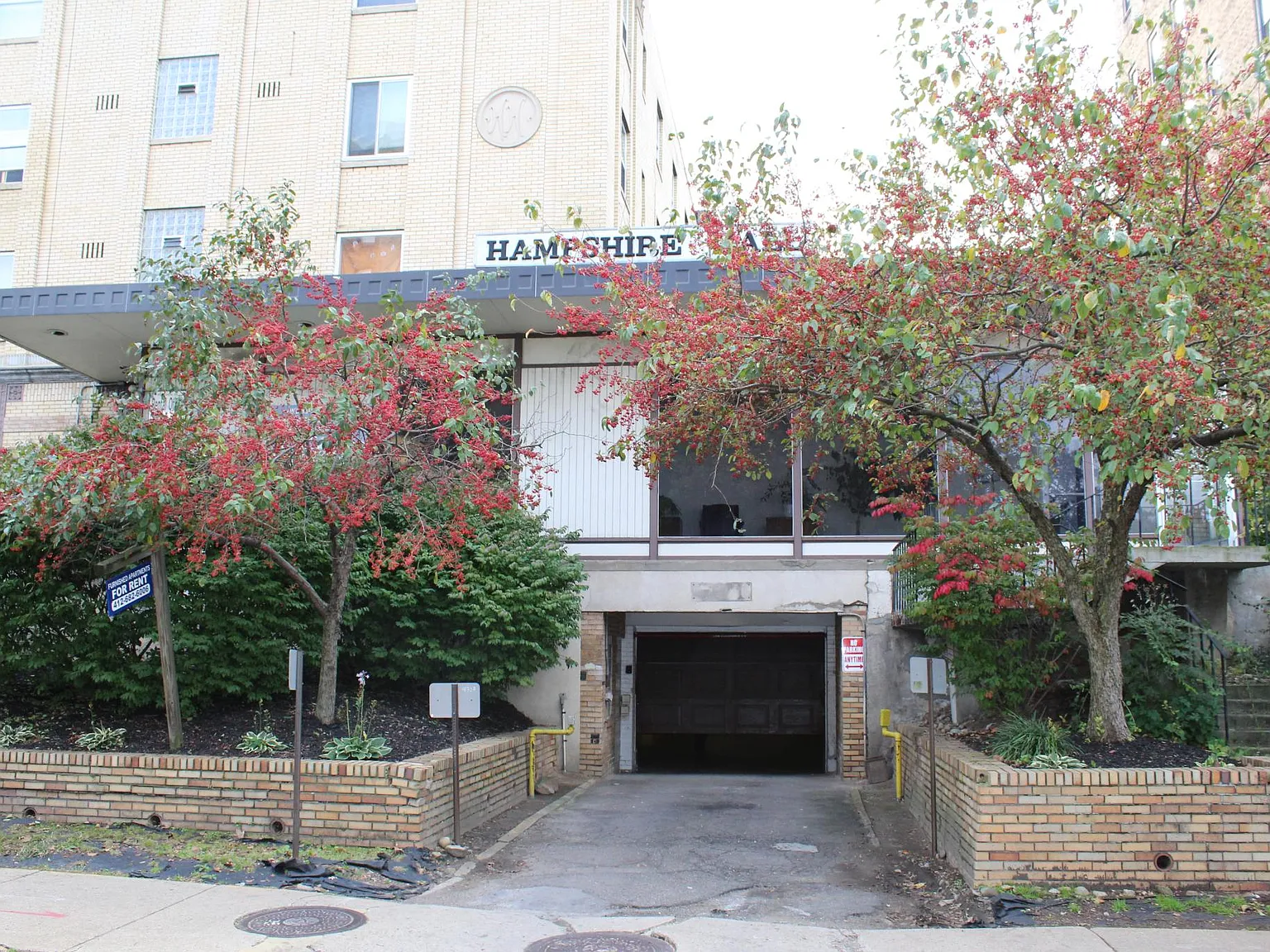 Hampshire Hall — Photo 1