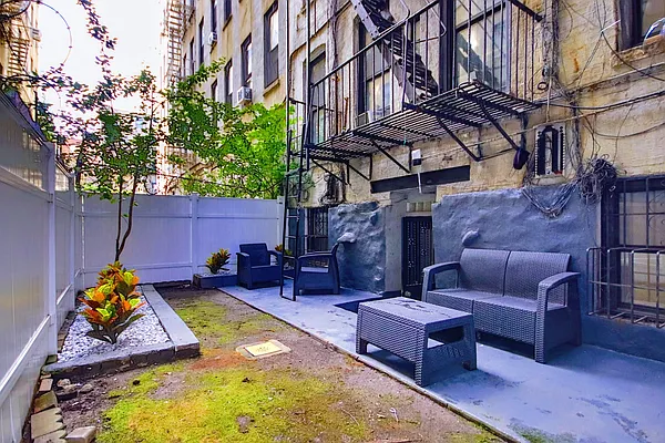 Rented by Compass | media 6