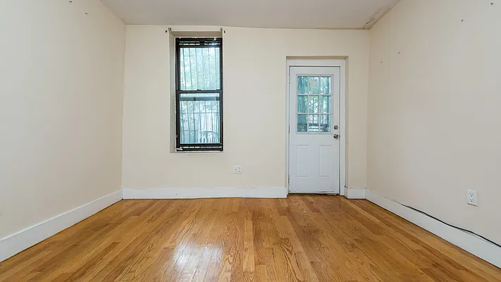 Rented by Nooklyn NYC LLC | media 11