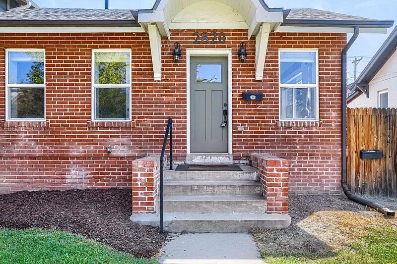 3 bed, 2.5 bath, 1400 sqft, $2,750 — Photo 2