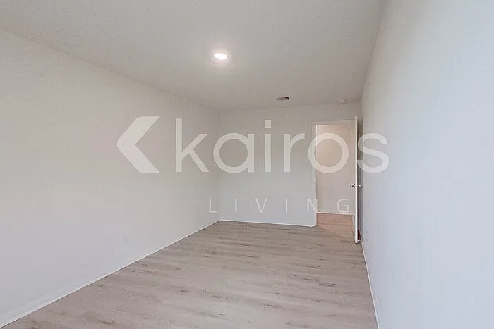 10631 Hillside Creek Dr — Photo 26