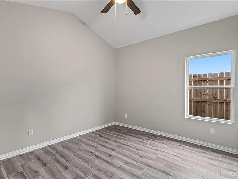 2604 Woodpecker St #2 — Photo 12