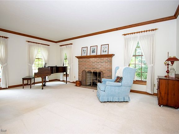 4th image of 1665 Sandalwood Dr