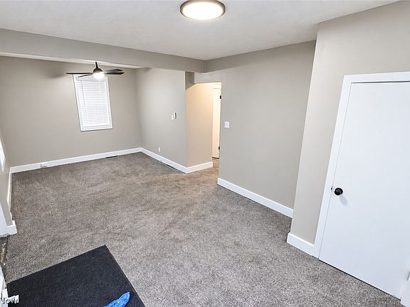3rd image of 1453 Woodbirch Ave