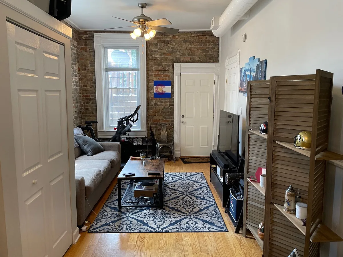 Building Photo - 1517 W Cortez St #1R