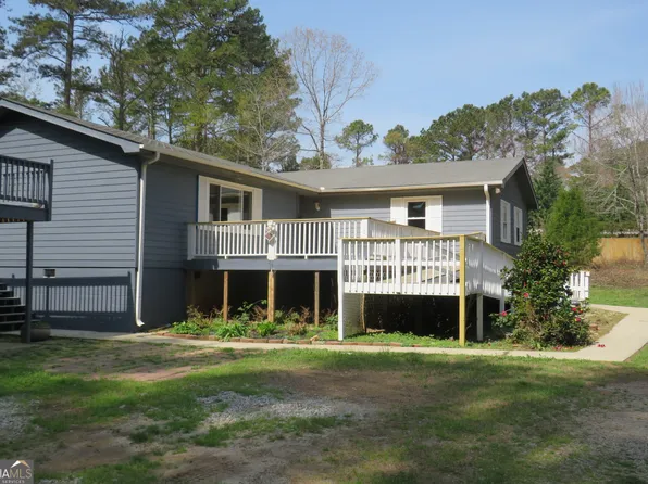 1105 Hampton Rd, Hampton, GA 30228