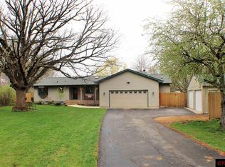 52584 Ravine Rd, North Mankato, MN 56003