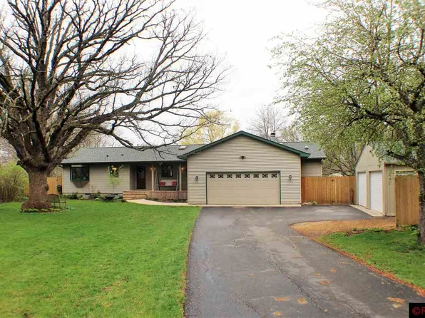 52584 Ravine Rd, North Mankato, MN 56003