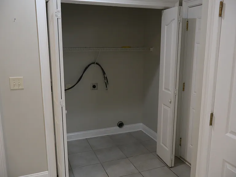 1482 Saint Thomas Cir — Photo 11
