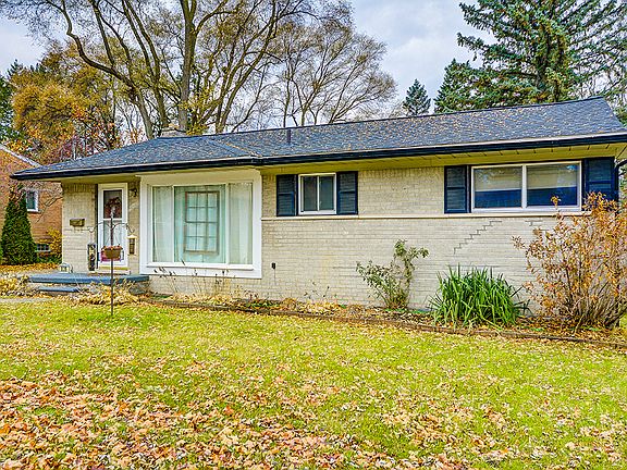 2nd image of 839 Friar Dr