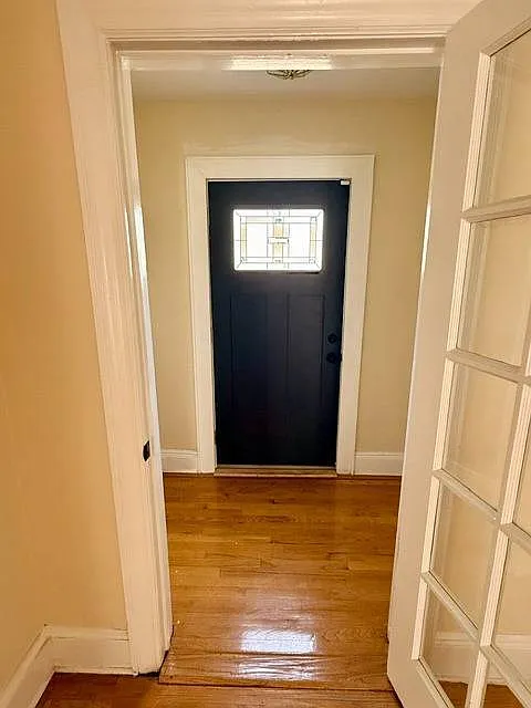 4 bed, 2.5 bath, 2335 sqft, $4,750 — Photo 3