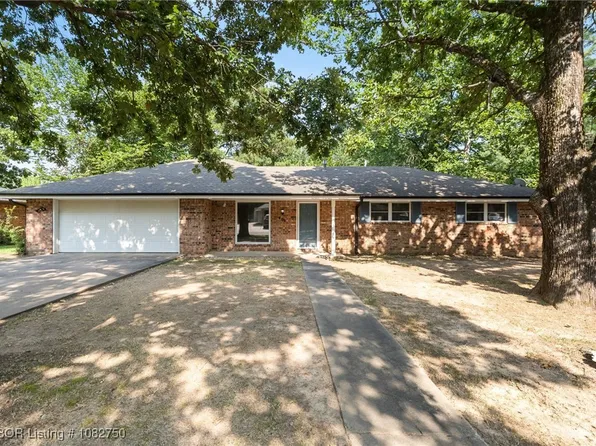 406 S McGee Dr, Sallisaw, OK 74955