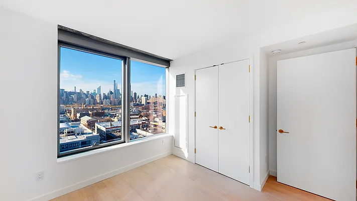 Rented by Modern Spaces | media 9