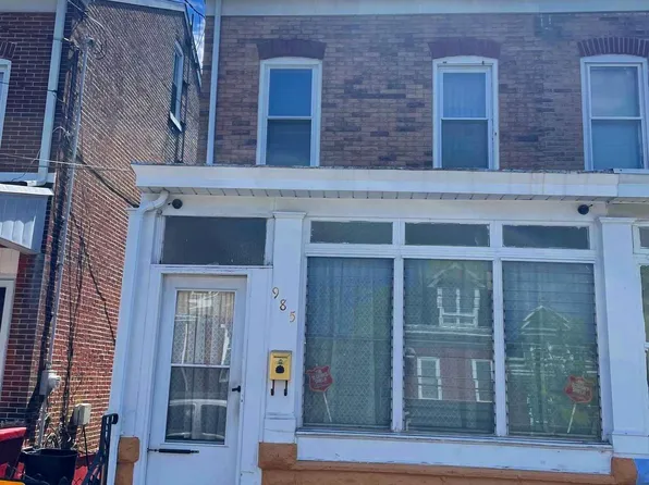 985 Smith St, Trenton, NJ 08610