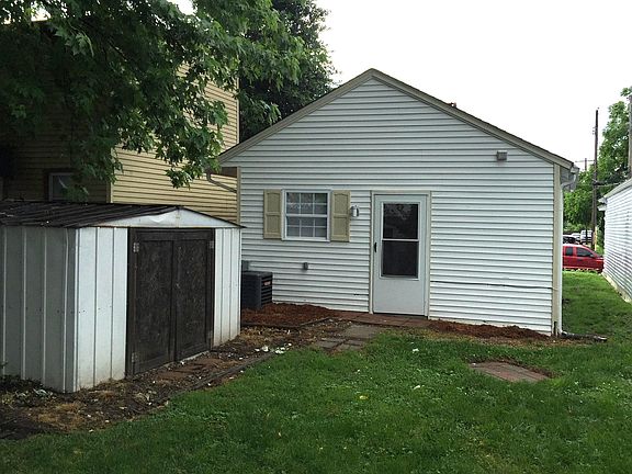 5th image of 664 1/2 Lynn St