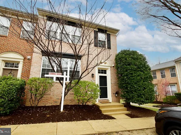 7435 Gillingham Row, Alexandria, VA 22315