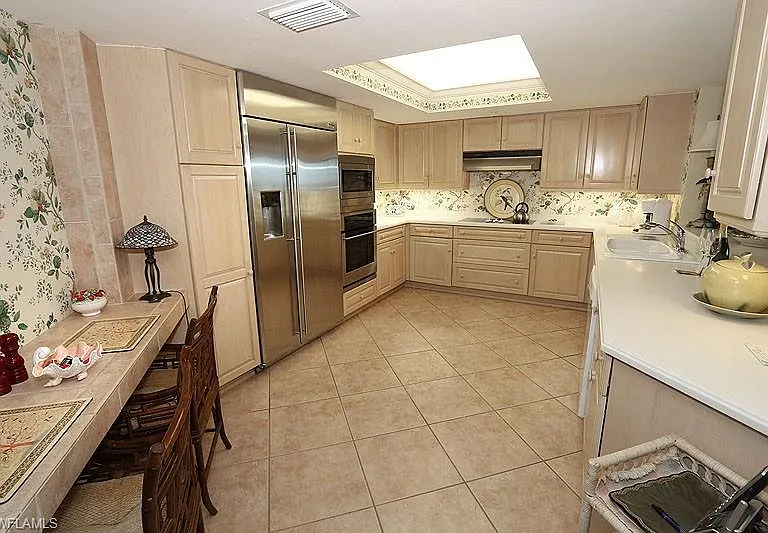 60 Seagate Dr #604 — Photo 10