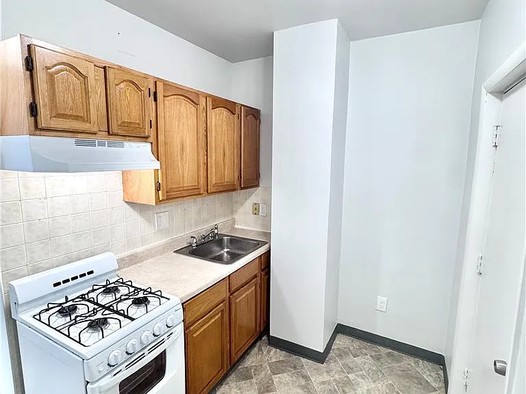 1401 Washington St #2 — Photo 10