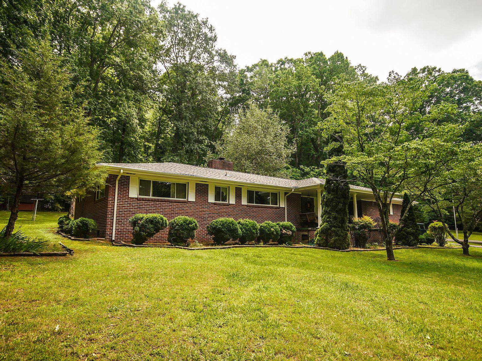 2214 Gold Point Cir N, Hixson, TN 37343 MLS 1375074 Zillow