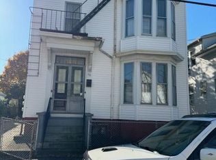 10 Linton St, Providence, RI 02908