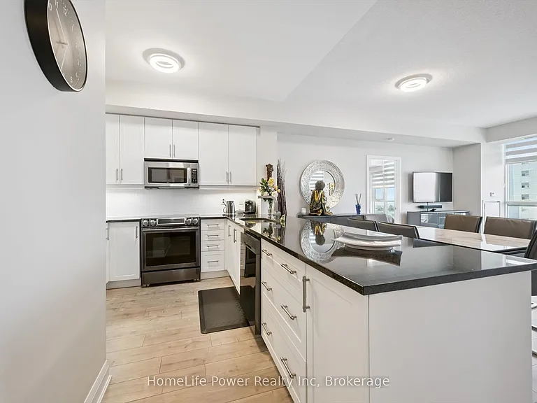 1 Hurontario St #1201 — Photo 14