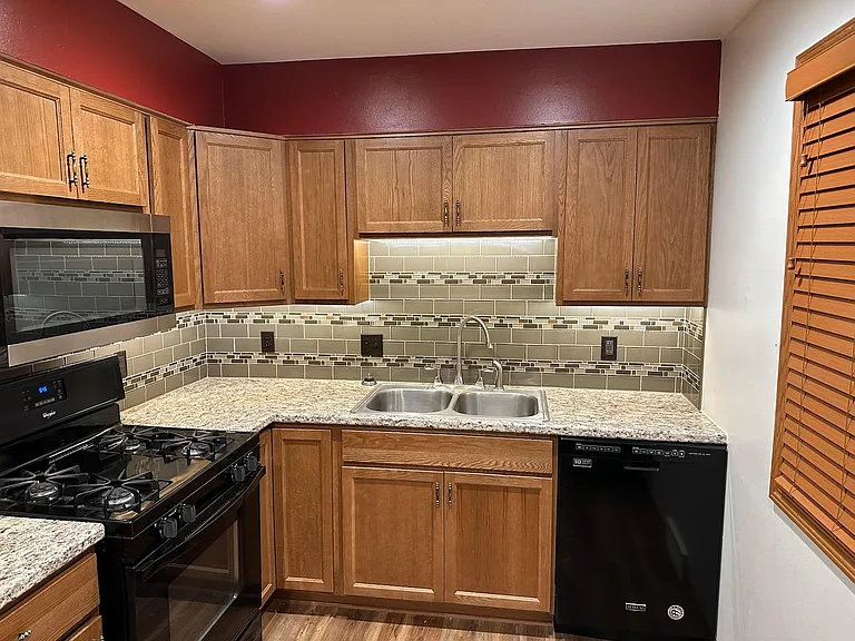 4634 Camden Ave — Photo 4