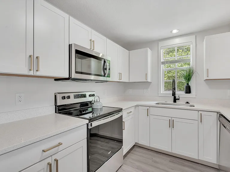 2405 W Texas Ave #4 — Photo 13