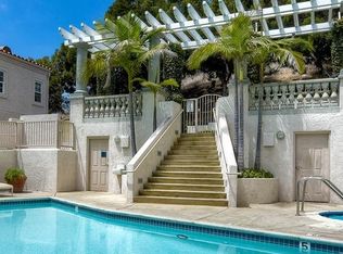 2896 Torrey Pines Rd, La Jolla, CA 92037