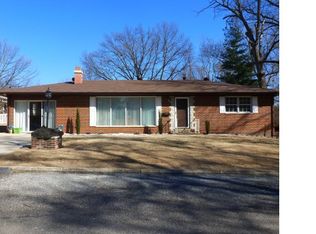 30 Englewood Dr, Swansea, IL 62226