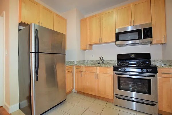 Rented by NYC Realty Brokers LLC | media 8