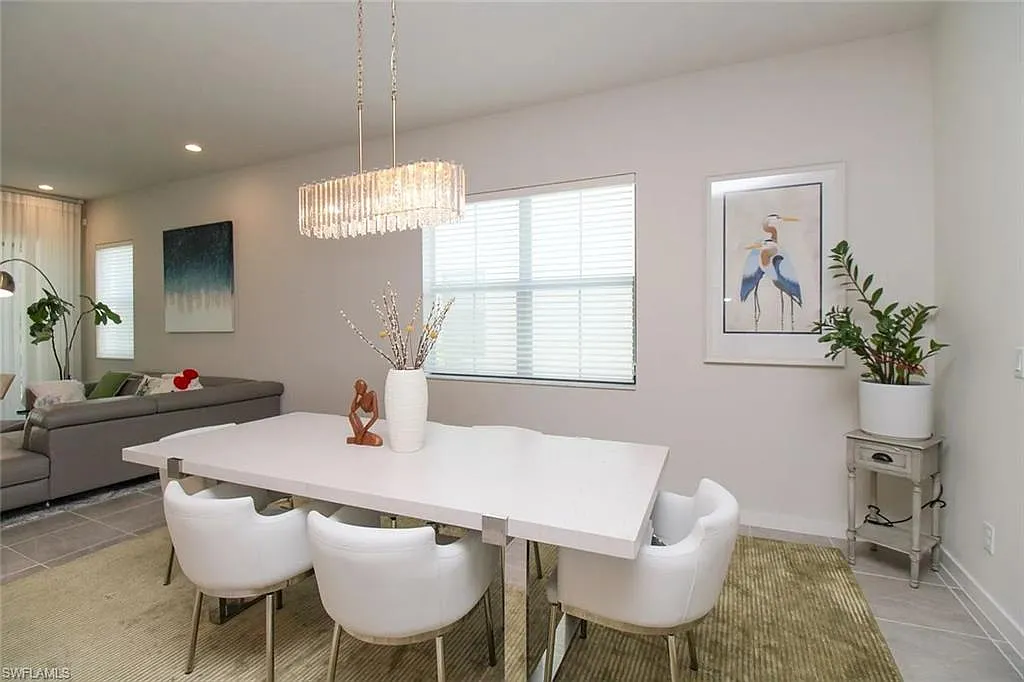 3 bed, 3.0 bath, 2418 sqft, $3,600 — Photo 4