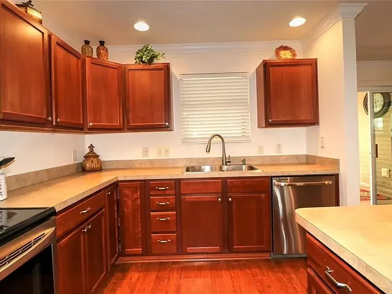 2393 Carriage Hill Way — Photo 11