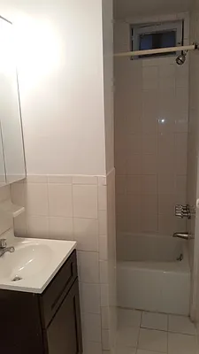 Rented by Chartwell Manhattan Realty | media 10