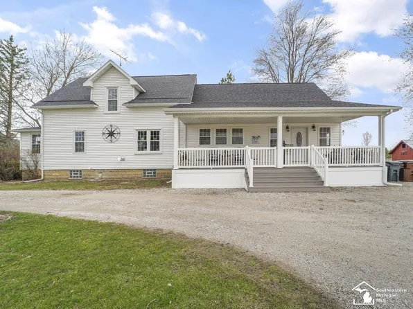 9350 Turk Rd, Ottawa Lake, MI 49267