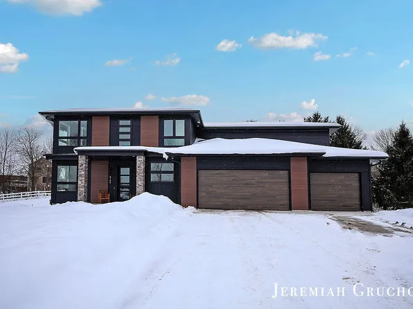 4764 Braeburn St, Grand Rapids, MI 49546