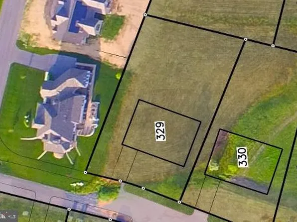 7121 Sandwich Ln, Fayetteville, PA 17222