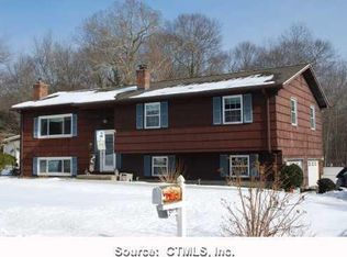 4 Sloop Ln, Stonington, CT 06378