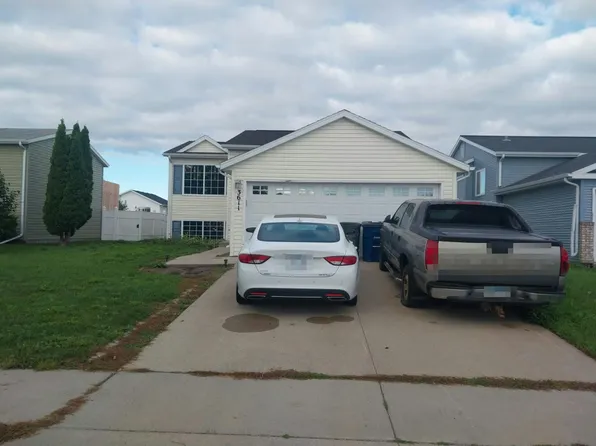 3611 34th St S, Moorhead, MN 56560