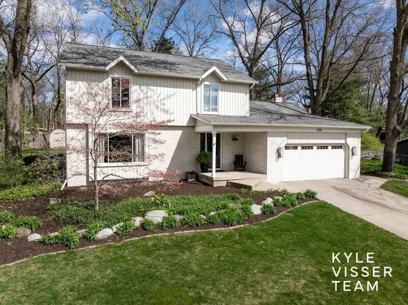 3290 Hidden Hills Ct SE, Grand Rapids, MI 49546