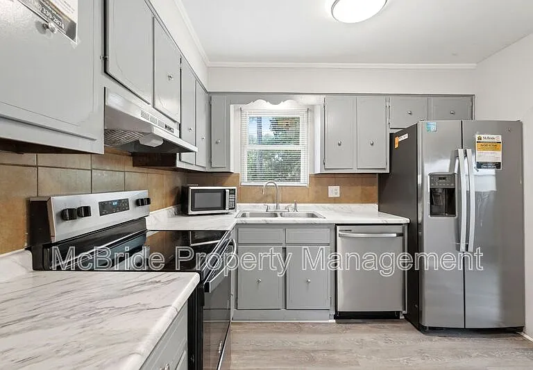 2941 Rollingwood Dr — Photo 6