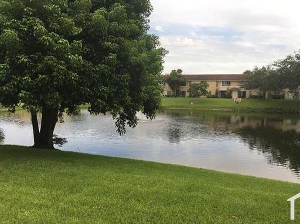 10126 Twin Lakes Dr