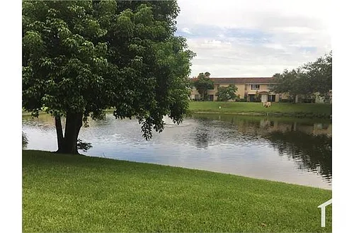 10126 Twin Lakes Dr Photo 1