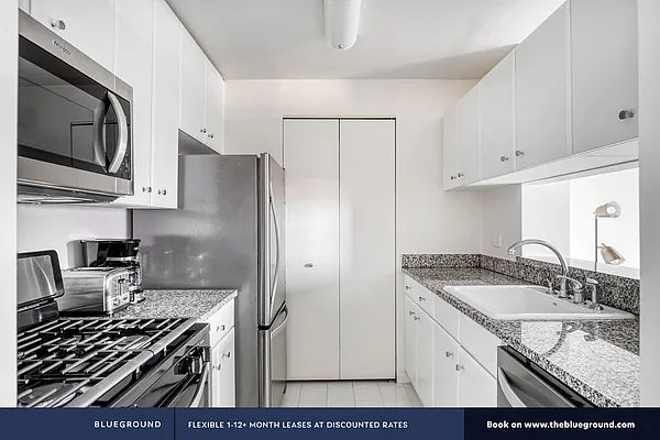 Rented by The Blueground | media 36