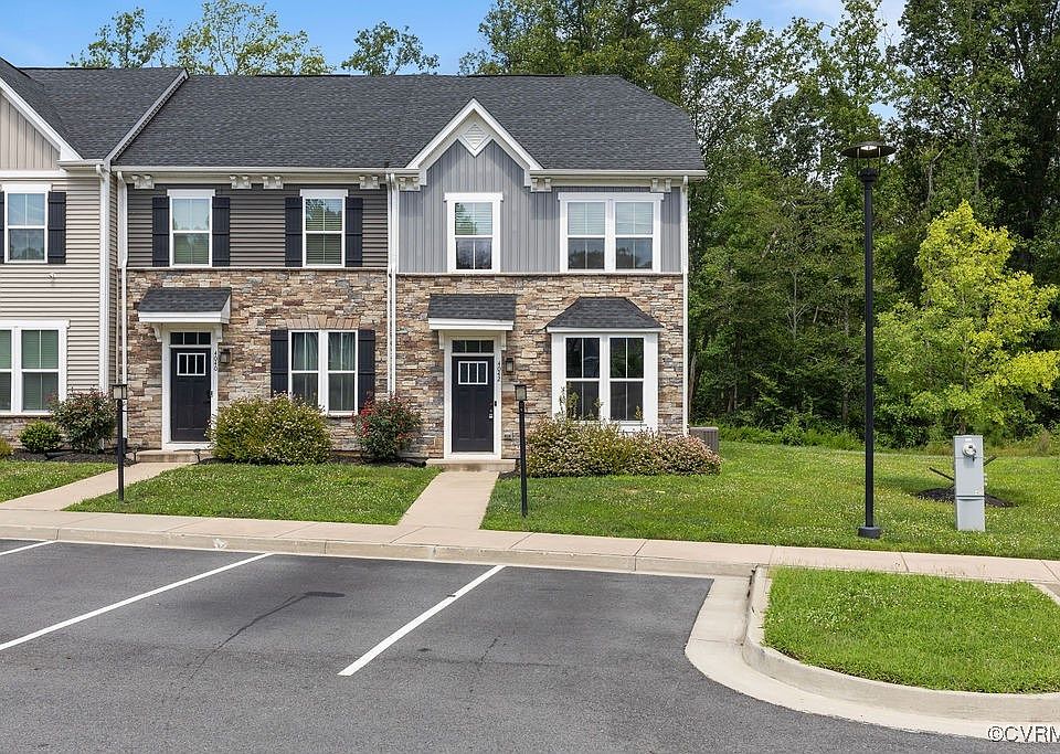 1st image of 4042 Grove Point Dr