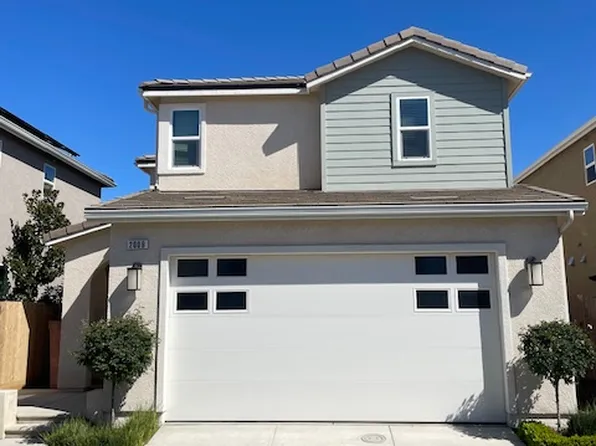 2009 N Perry Ln, Clovis, CA 93619