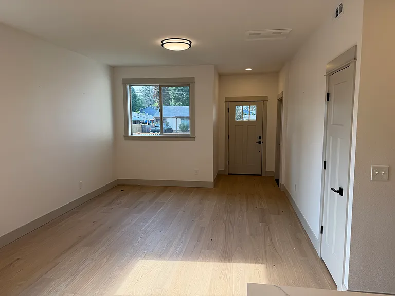 8712 SE Clatsop St — Photo 5